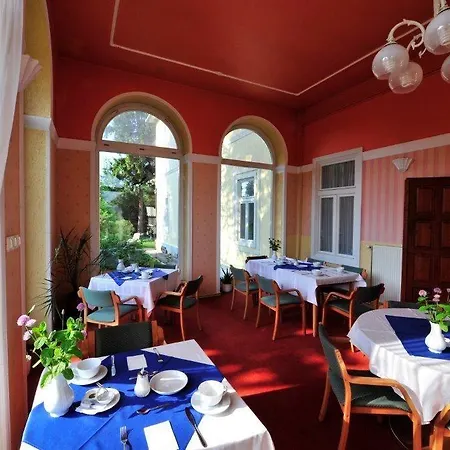 Couette-café Kastely Misefa