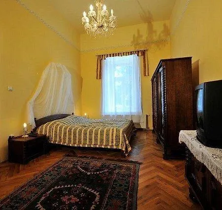 Couette-café Kastely Misefa