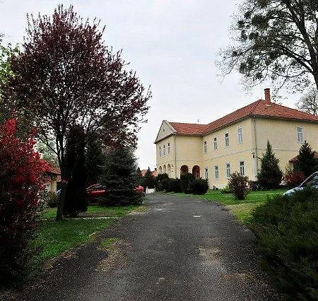Kastely Couette-café 3*